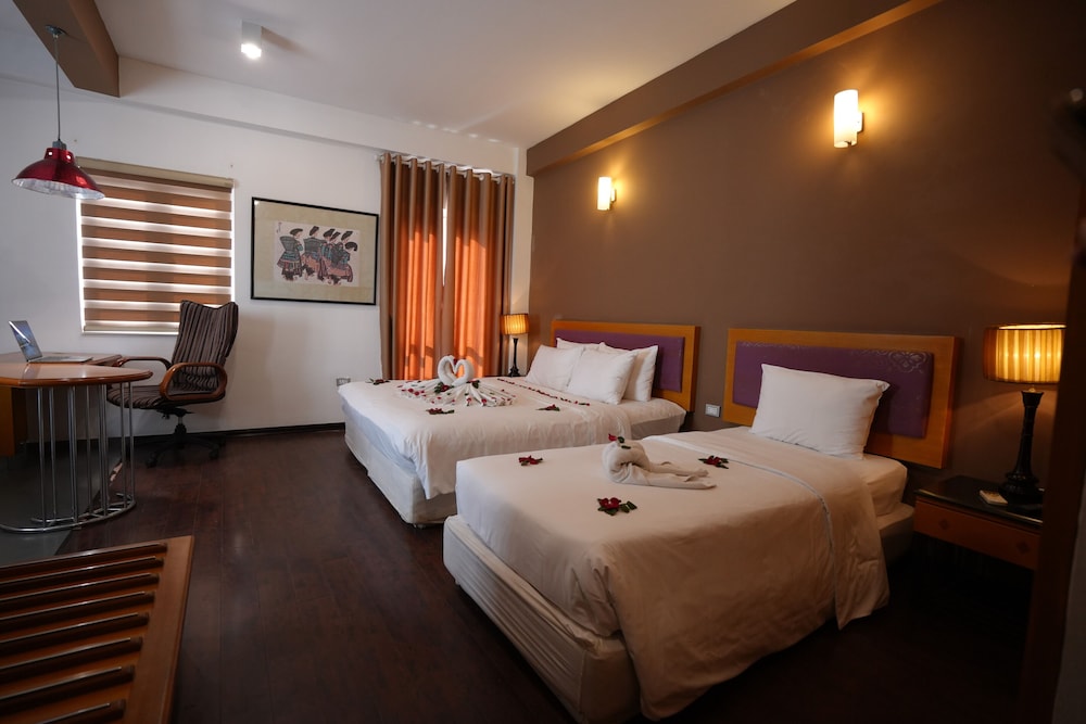 Golden Sun Villa Hotel 28/73