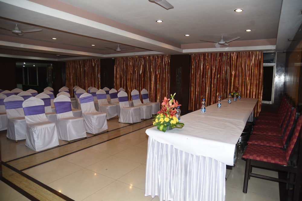 Maurya Hotel 53/66