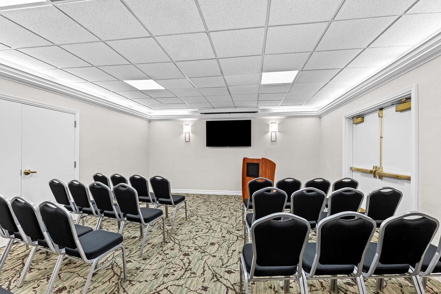 Best Western Plus Puyallup Hotel 24/35