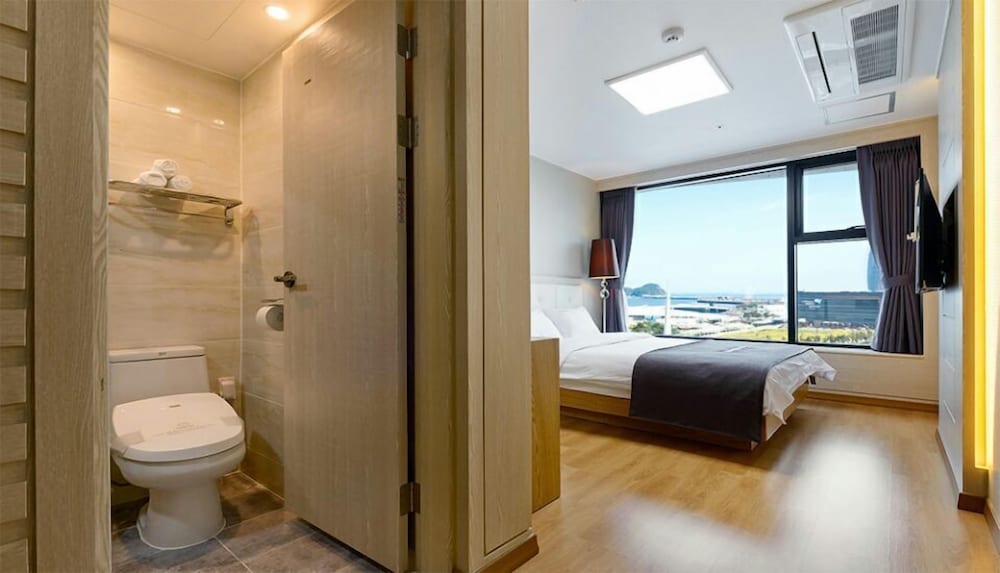 Paulownia Hostel & Guest House 44/50