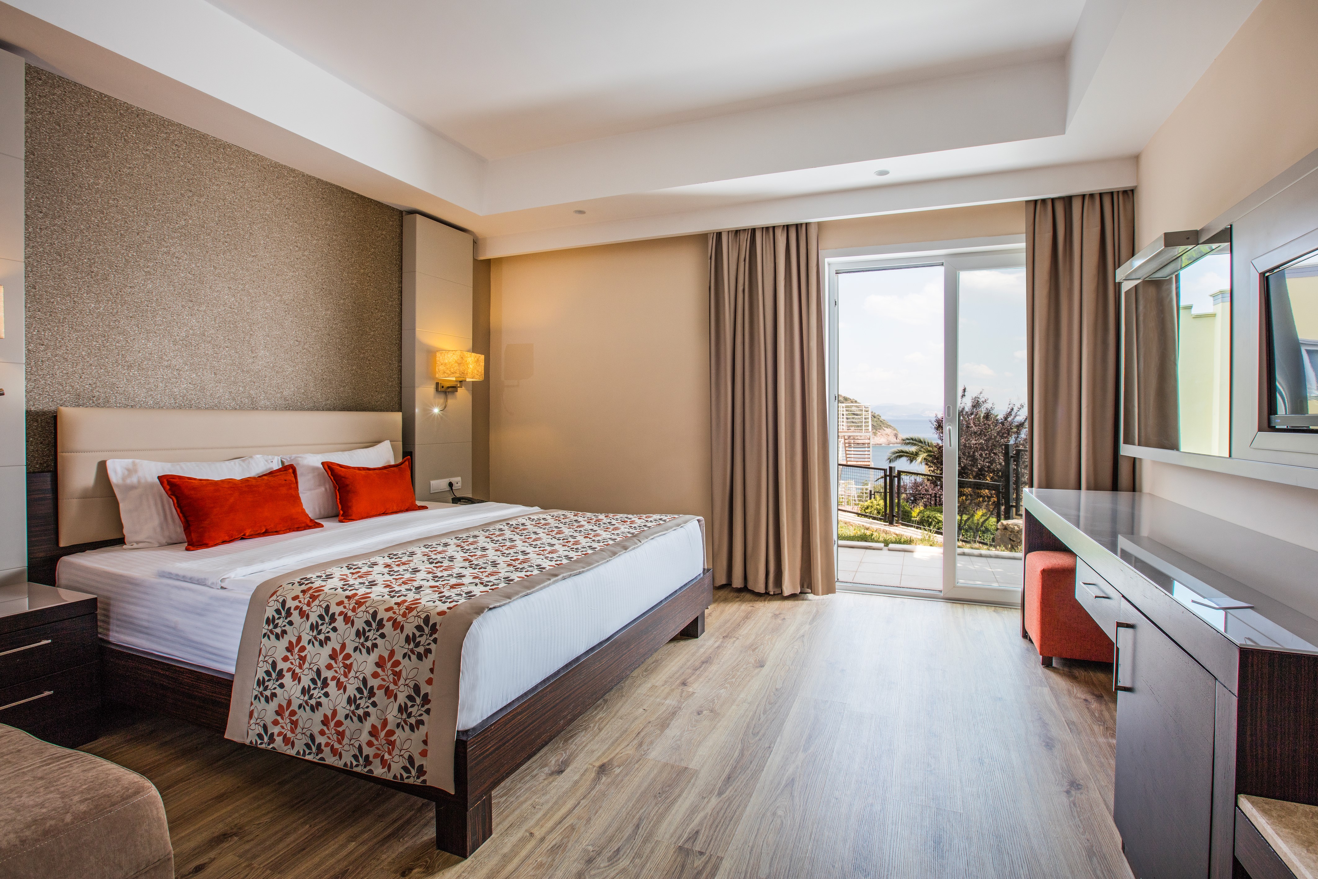 Club, Double Bed, Land View