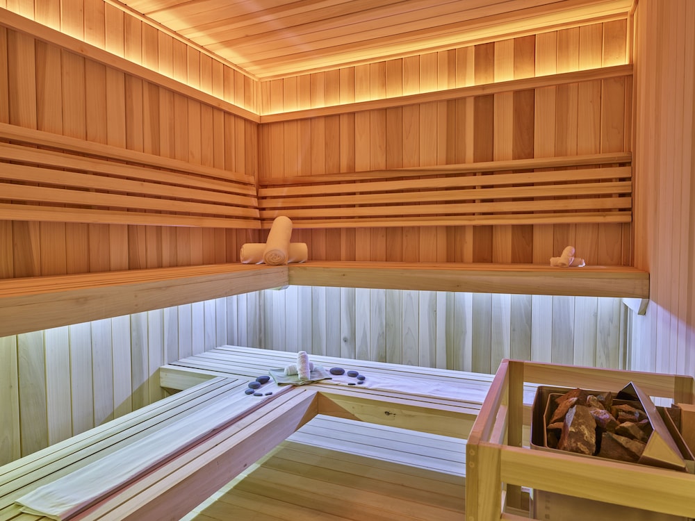 swimming pool spa