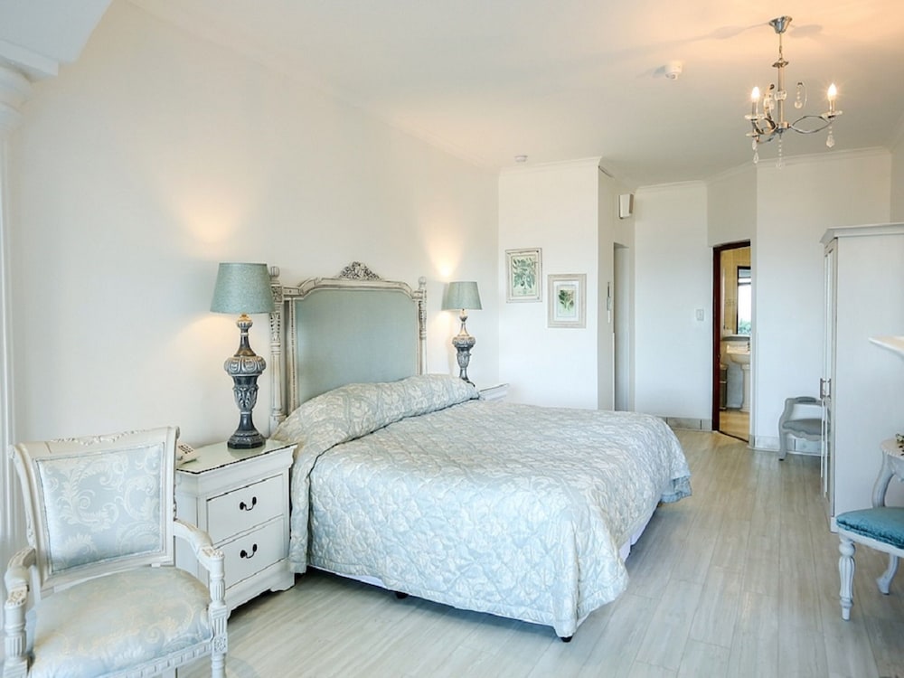 Misty Waves Boutique Hotel 10/79