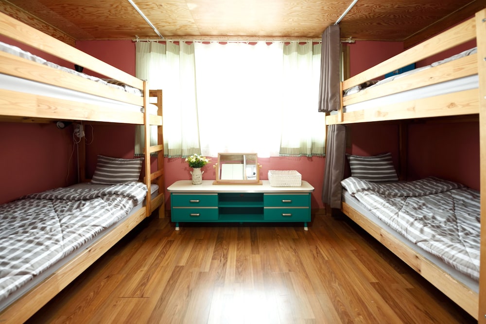 The One Hostel 16/50