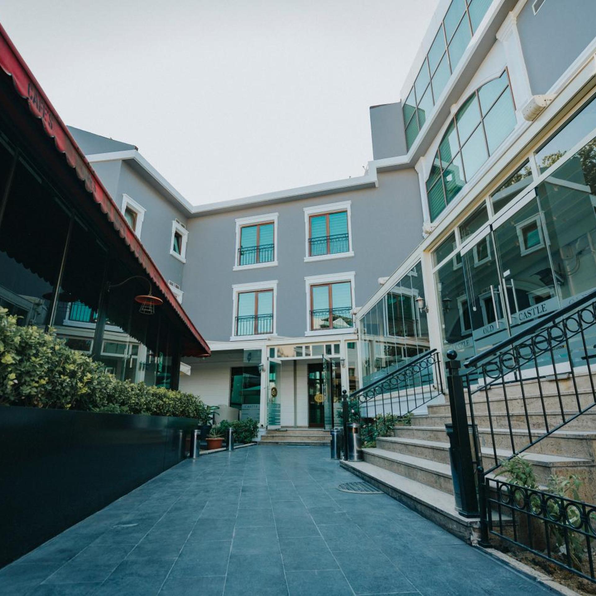 Ener Old Castle Resort Hotel 56/63