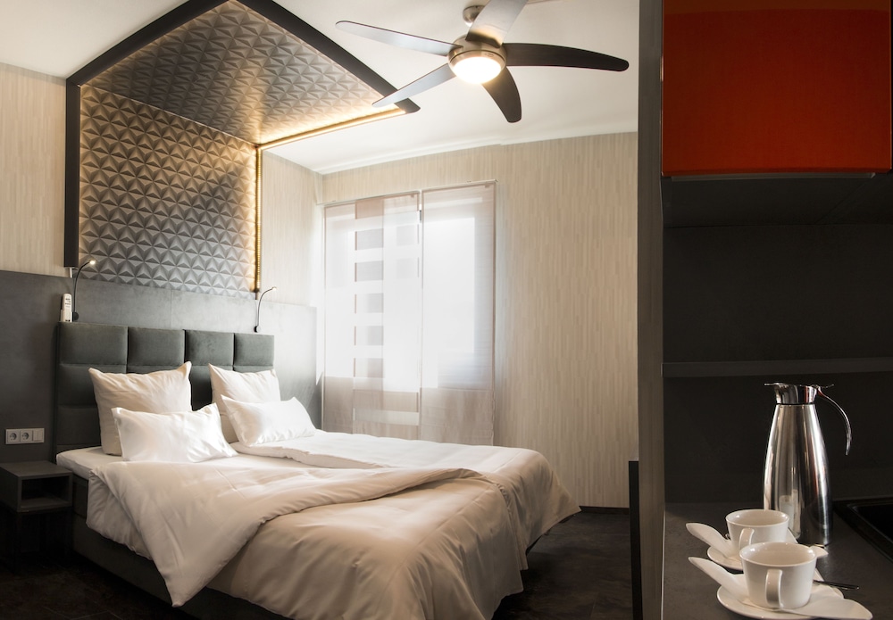 premium by GS Hotel 13/50
