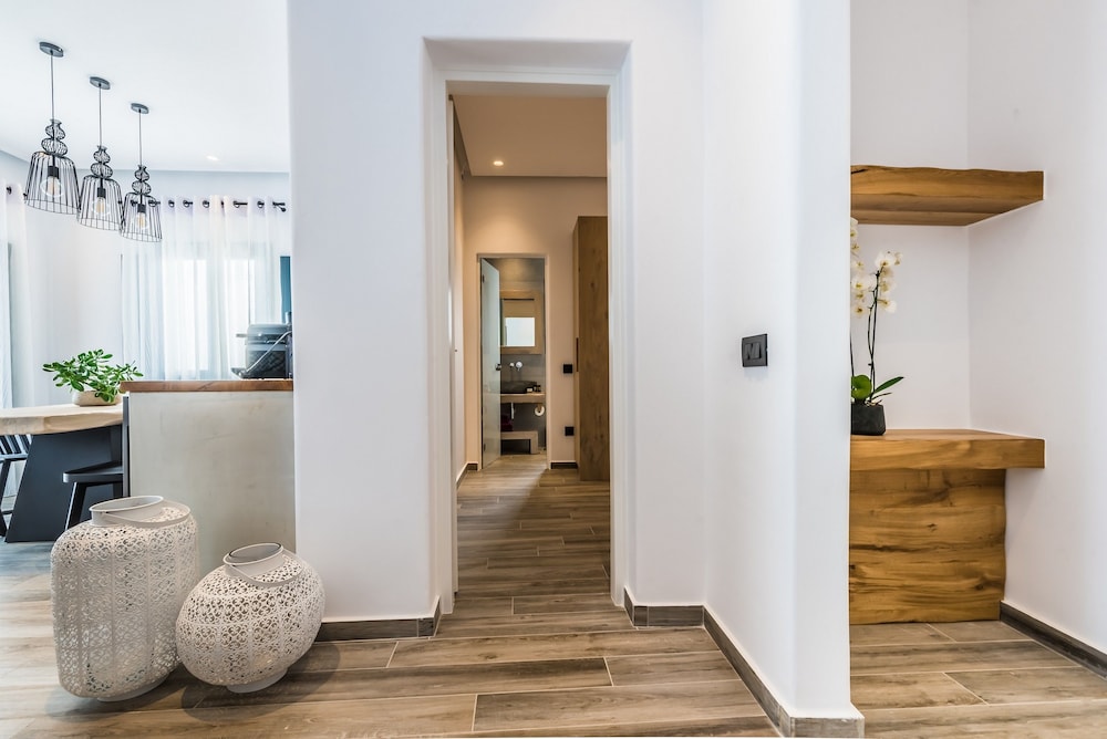 Portes Mykonos Suites And Villas 4/77