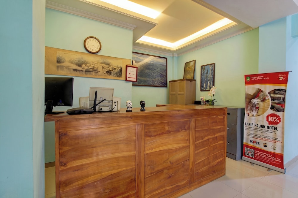 Lobby at Collection O near Stasiun Solo Balapan formerly WesBobo Inn, SURAKARTA