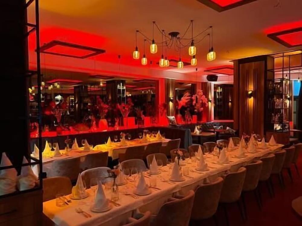 Louisas Place Hotel 97/108