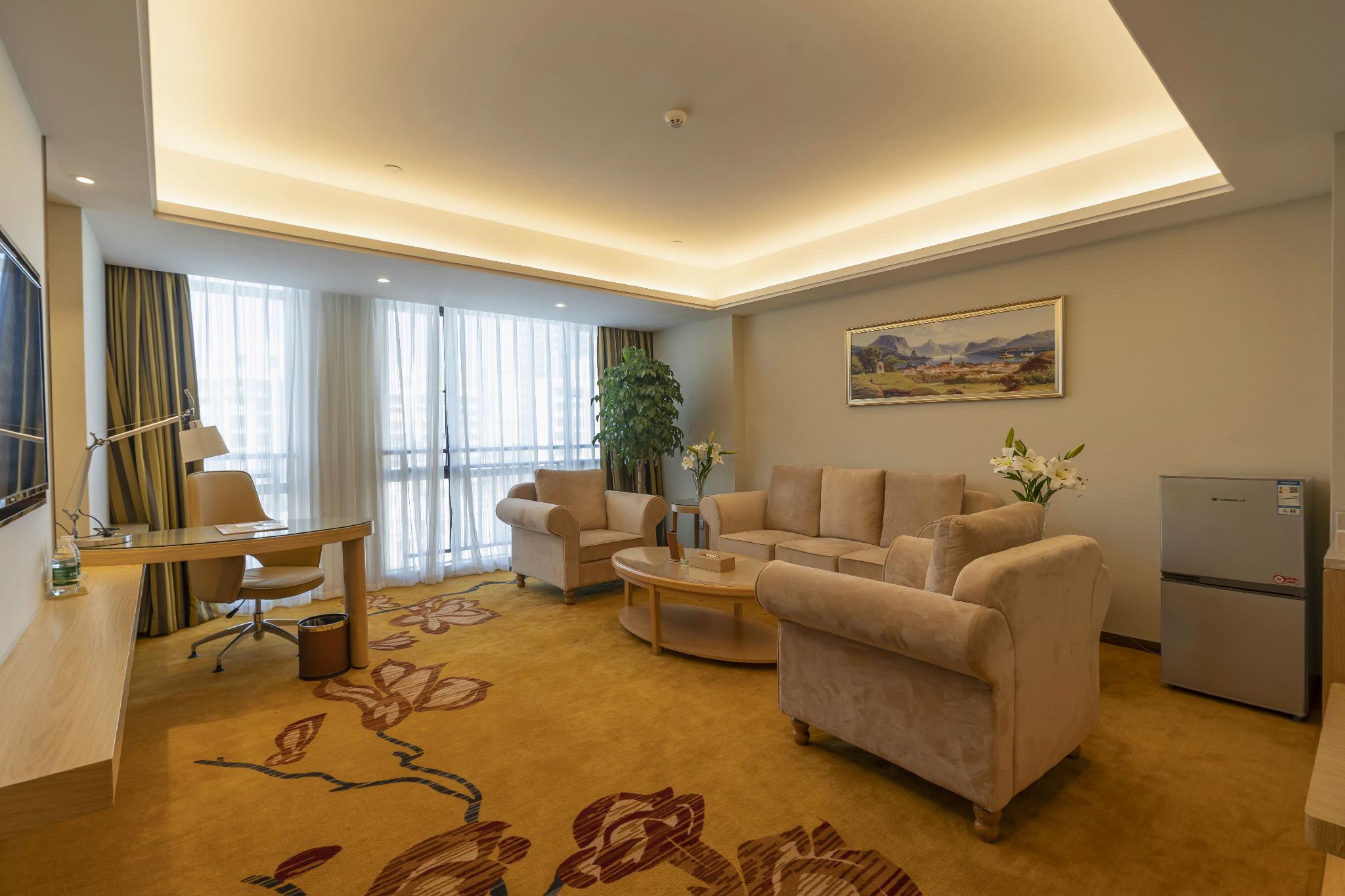 Vienna International Hotel (New Economic Development Zone store of Nanchang West Railway Station) 37/48