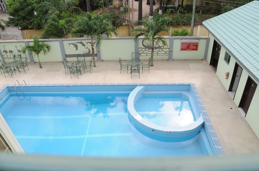 Crystal Palm Hotel 32/49