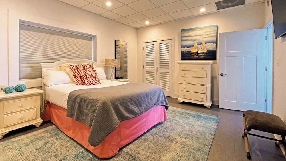 Family Suite, 1 King and 2 Double Beds, Beach Front