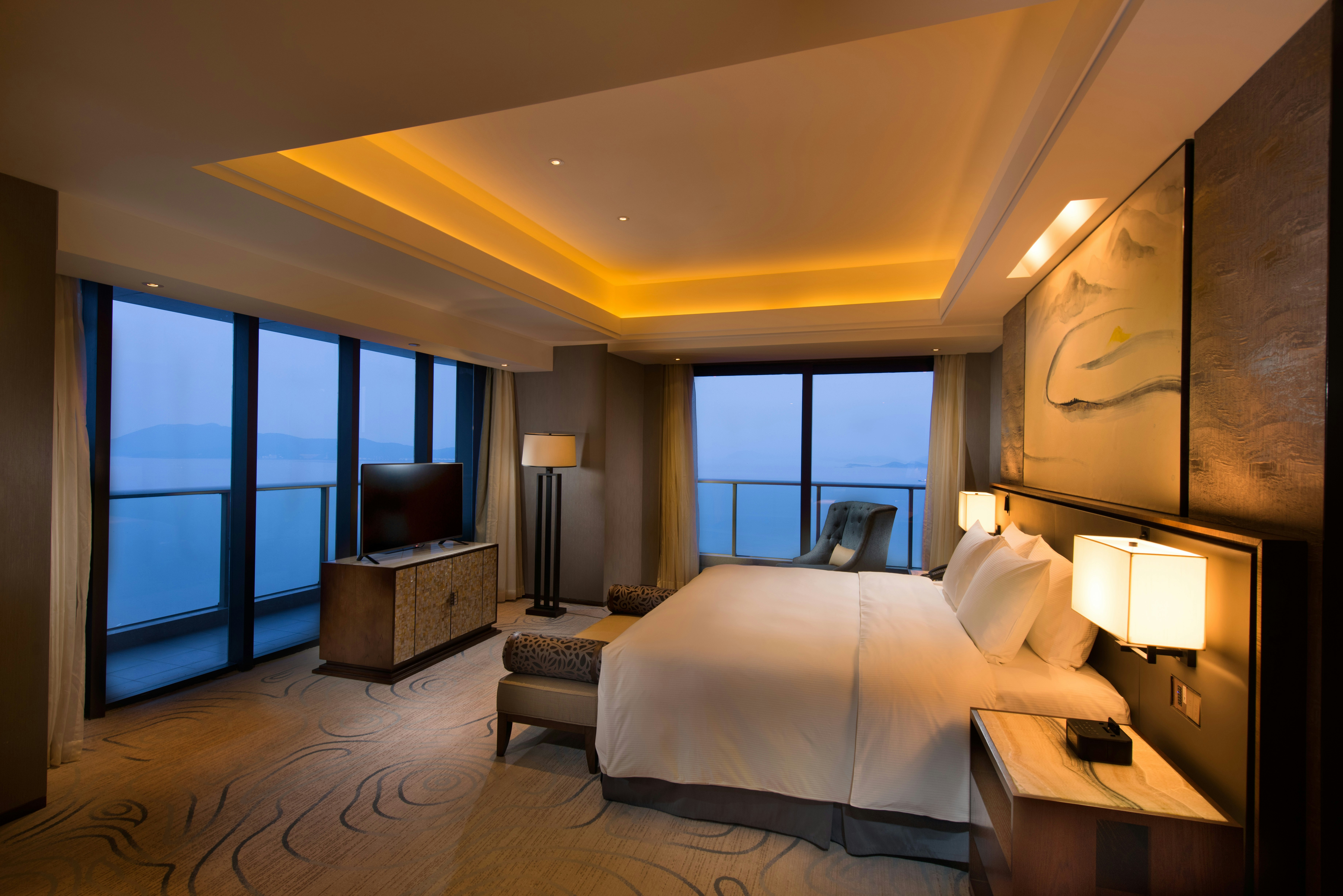 Grand, Deluxe, Sea View