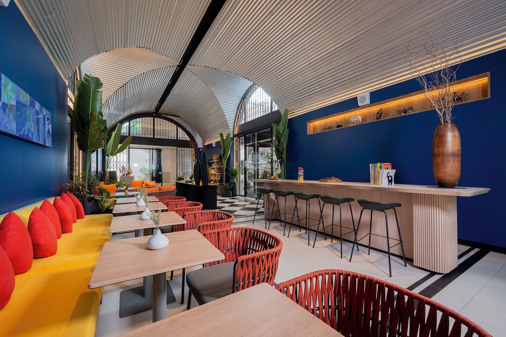 Hotel Bangkokian 48/50
