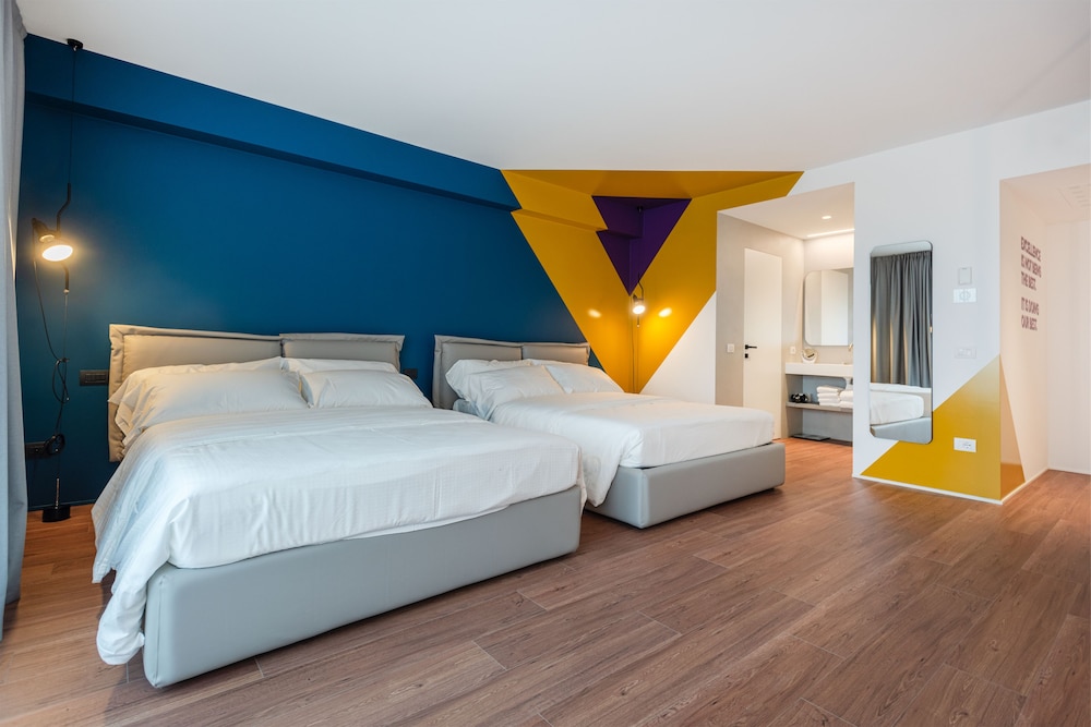 JUNIOR SUITE, FAMILY