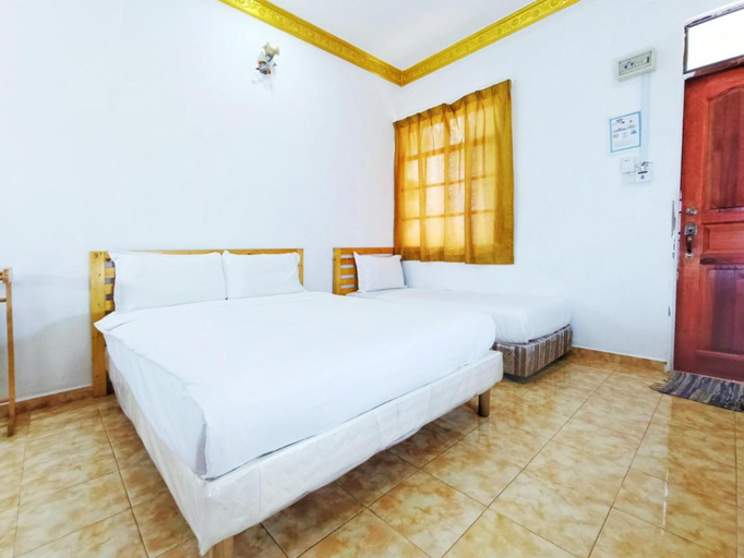 Chalet Yunie Marang by RVH 4/10