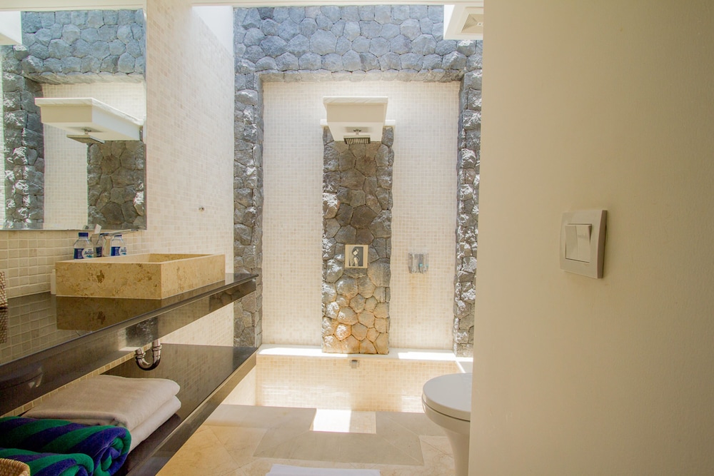 Villa Vishuddha Ajna 23/29