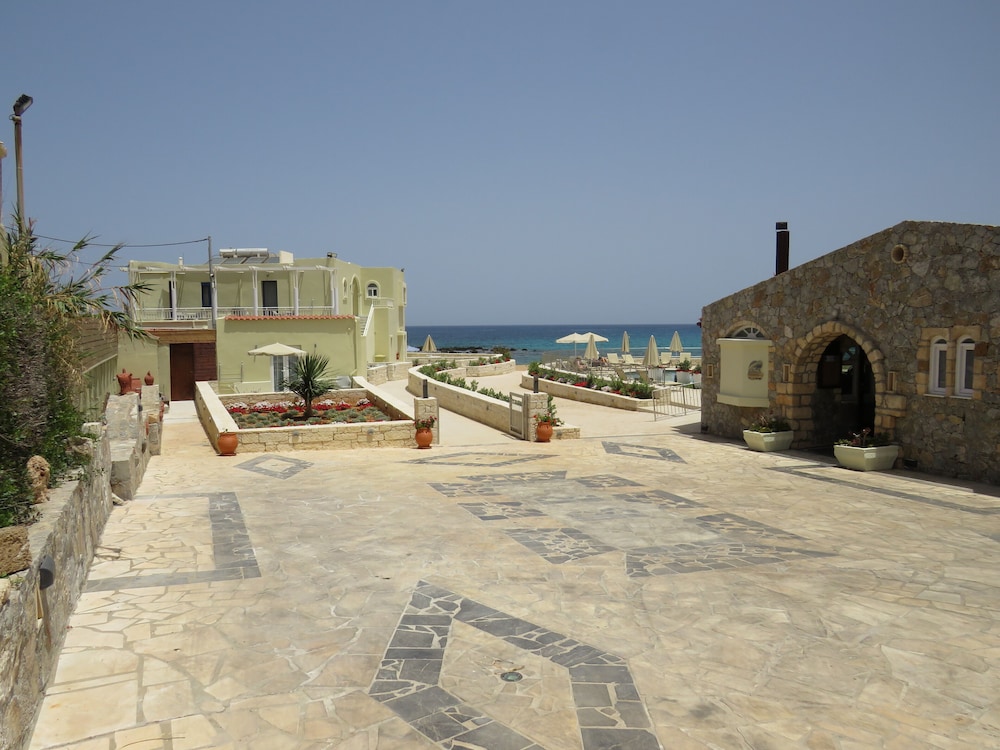 Blue Beach Villas Apartments 49/61