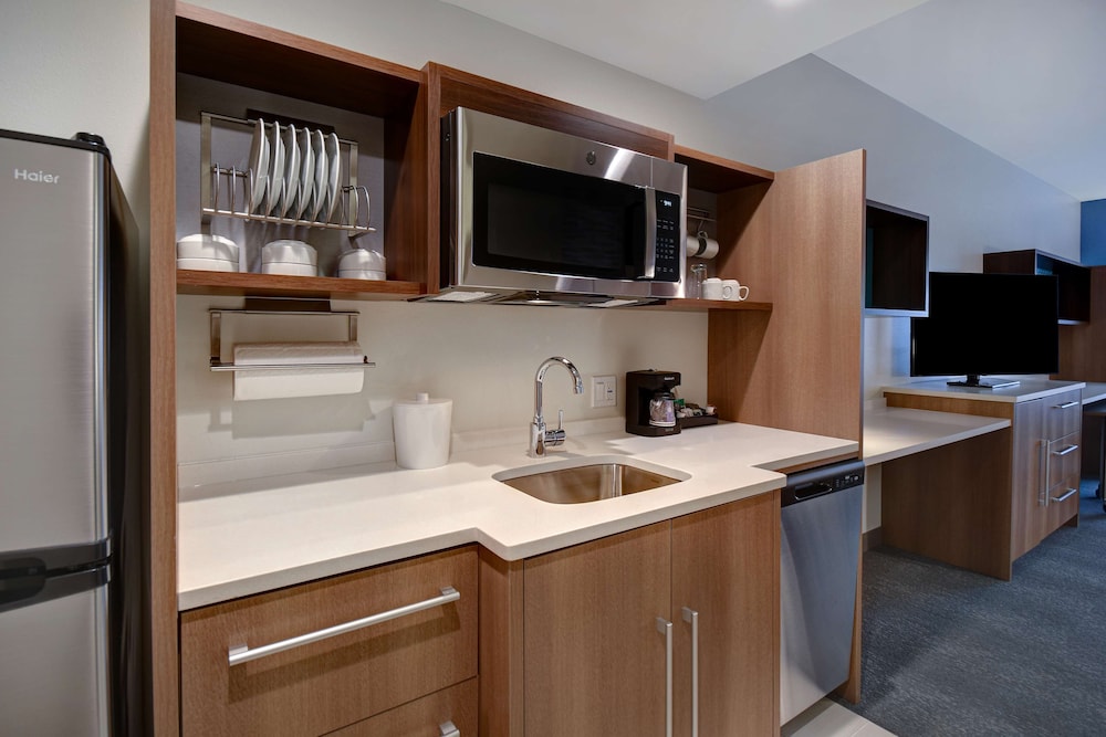 Home2 Suites by Hilton Detroit-Troy, MI 34/43