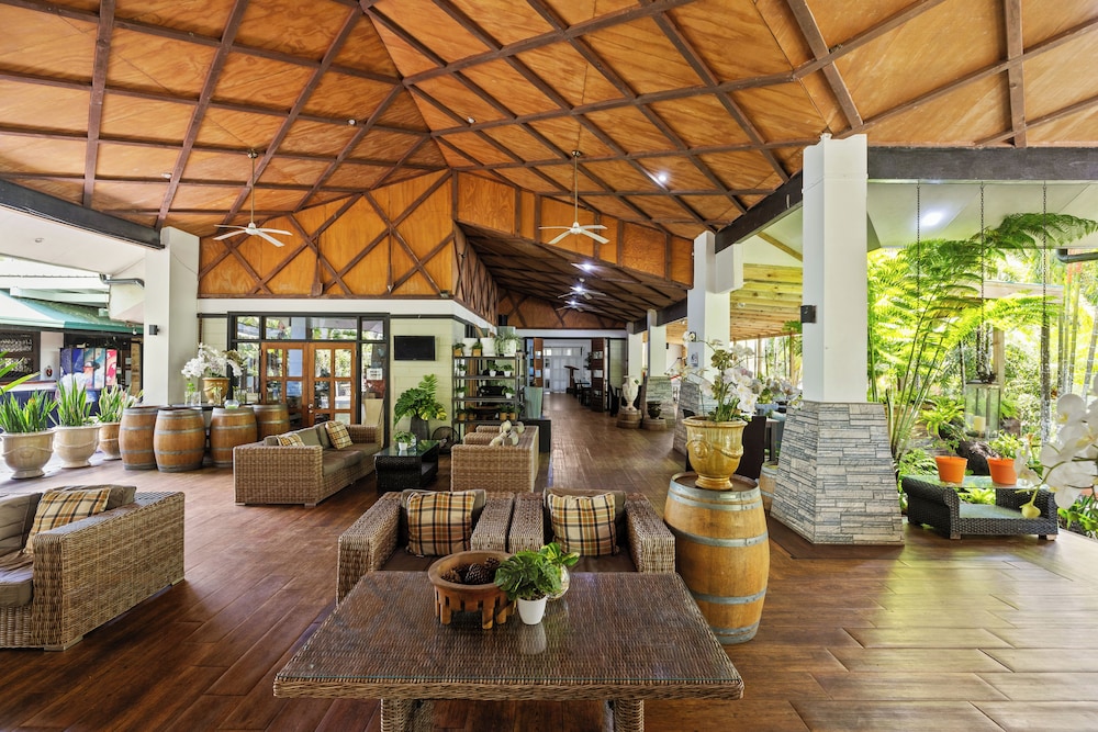 Orator Hotel Samoa 43/65