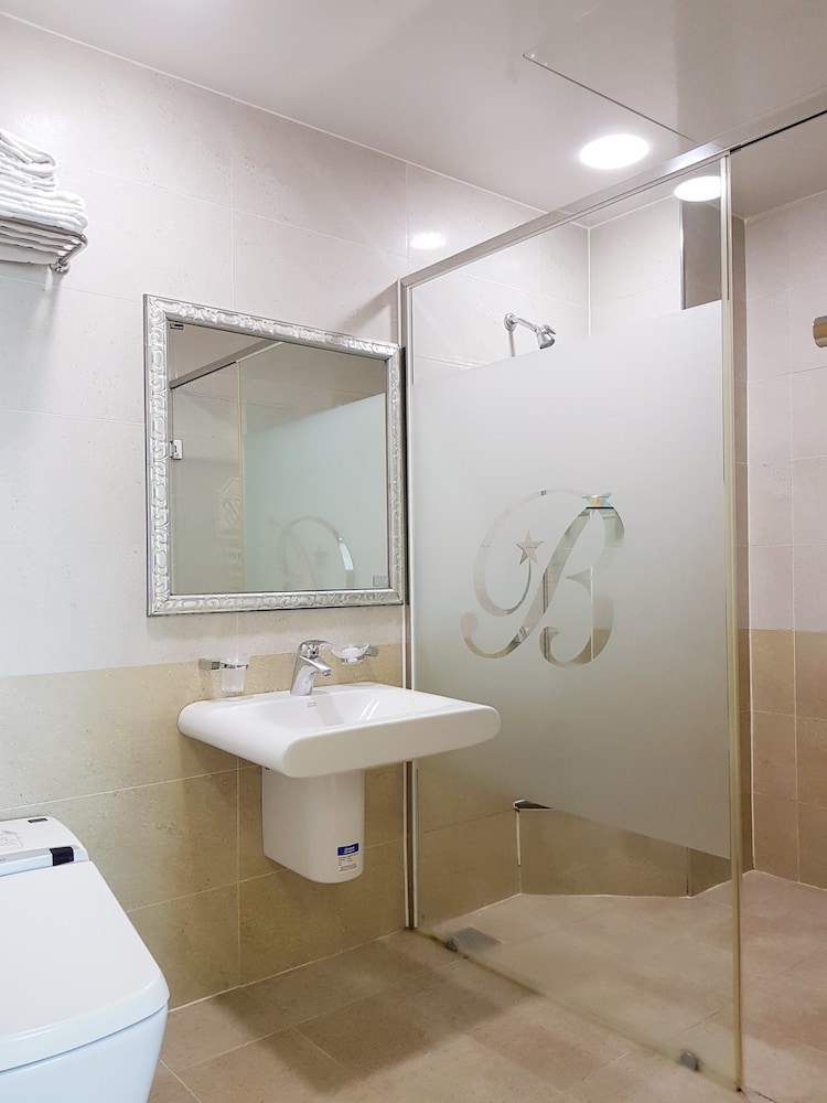 Benikea Hotel Yeosu 43/46