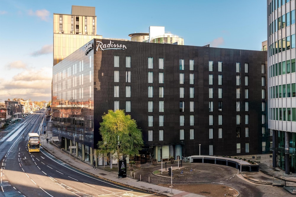 Radisson Hotel Manchester City Centre, A Verified Net Zero Hotel 86/91