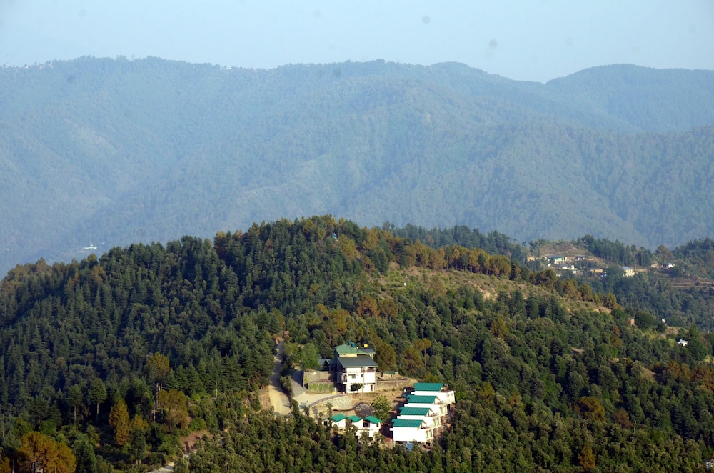 WoodSmoke resort &amp; Spa 45/50