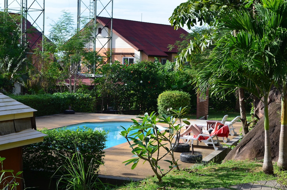 Phitharom Pp Resort 37/50