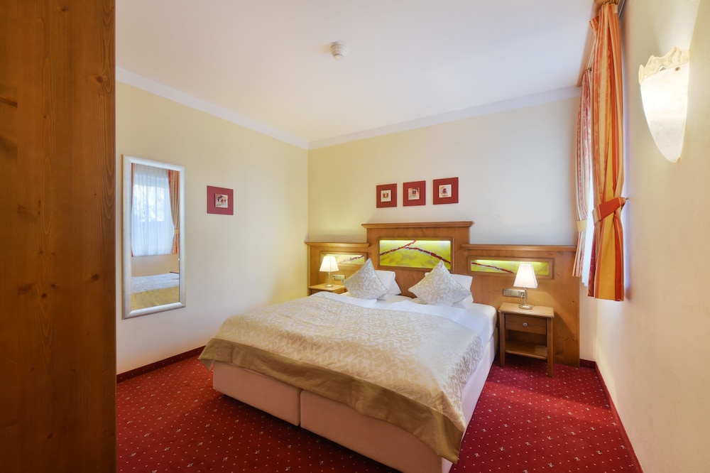 Cella Central Historic Boutique Hotel 18/69