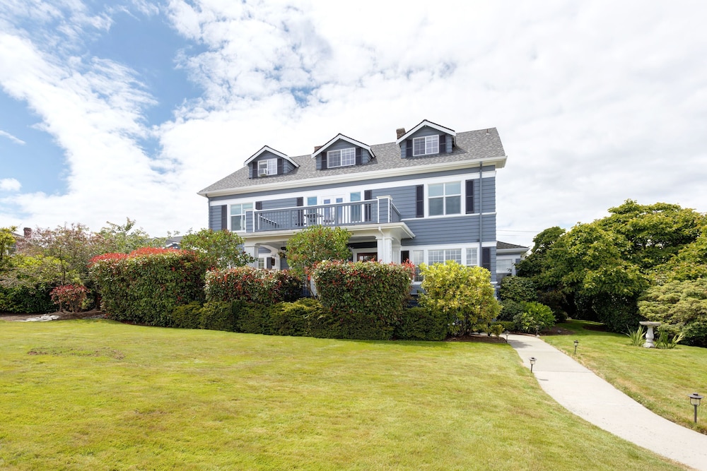 Nantucket Inn 38/50
