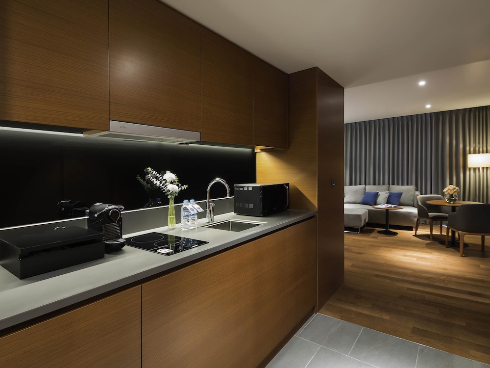 Novotel Ambassador Seoul Dongdaemun Hotels and Residences 59/75