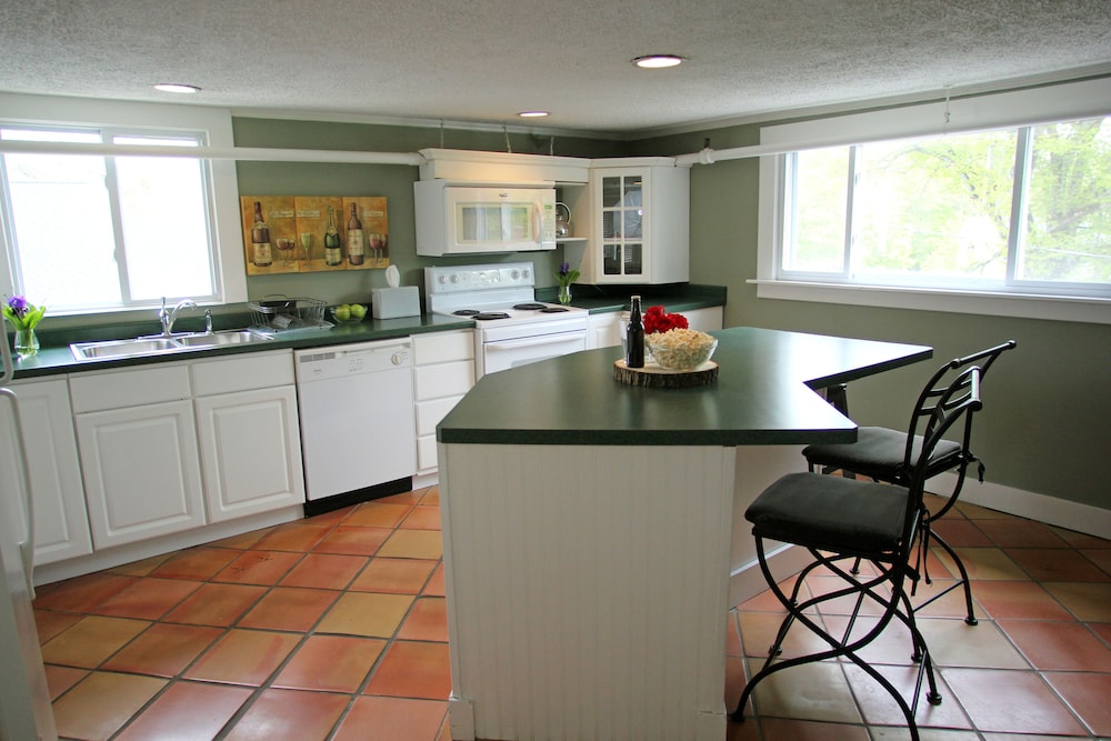 The Kennebunk Inn 39/50