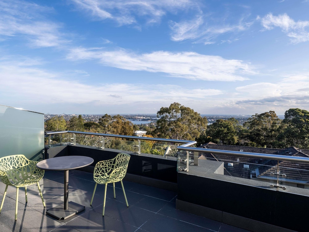 Mercure Sydney St Leonards 73/76