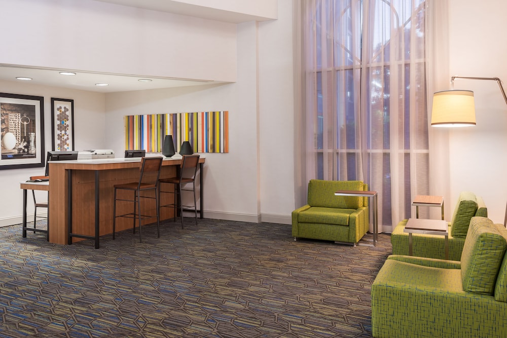 Holiday Inn Express Miami Airport Doral Area 13/71