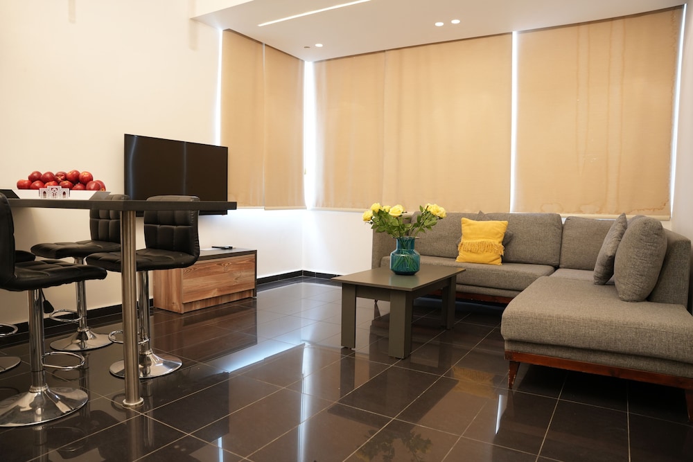 B Residence 25/43