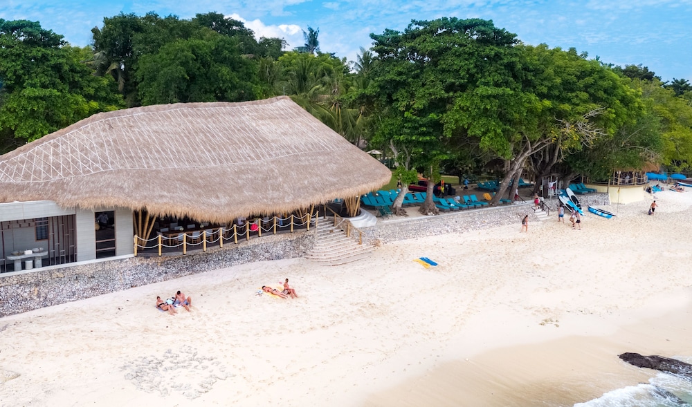 Hai Tide Beach Resort 9/74