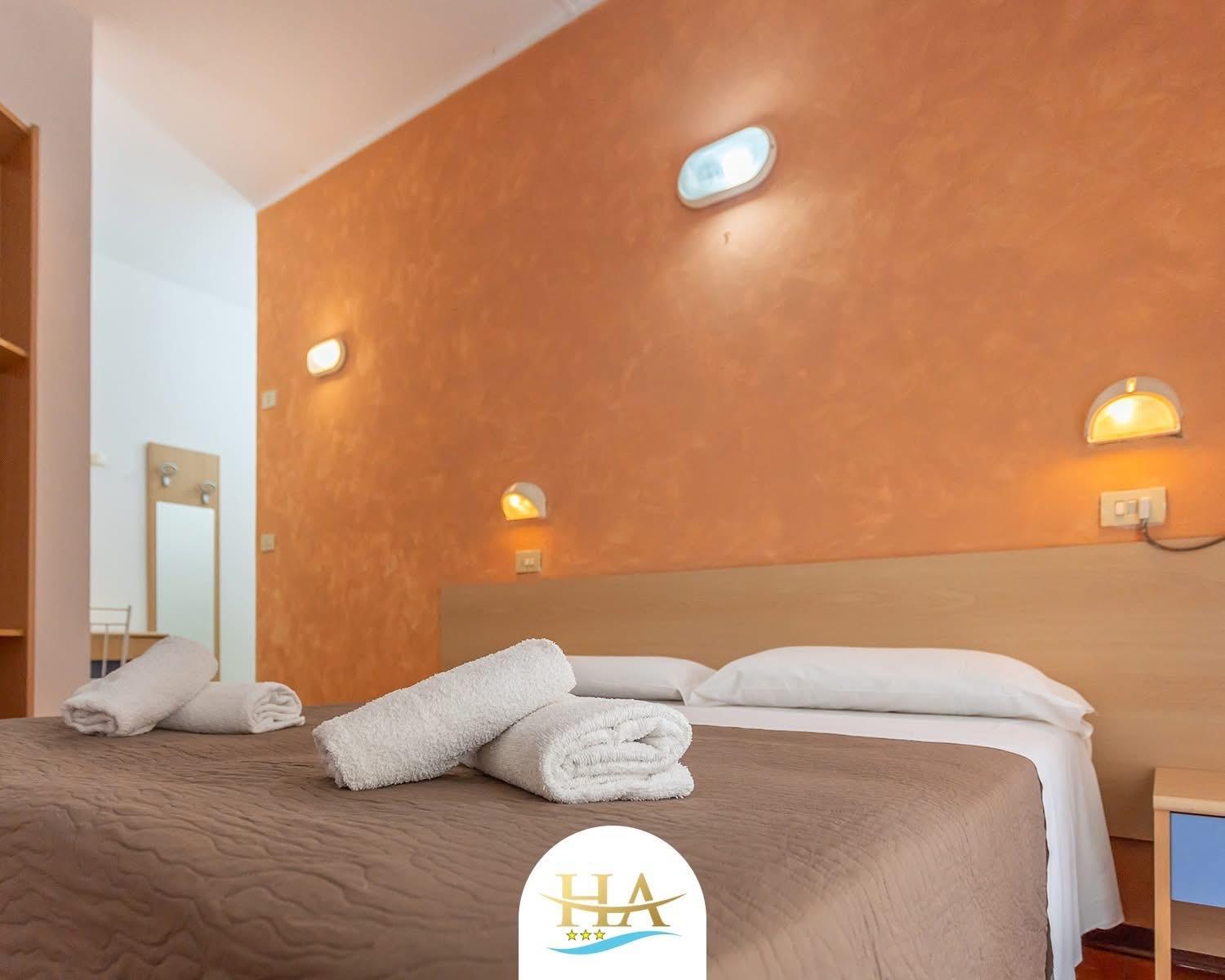 Room, Queen Bed