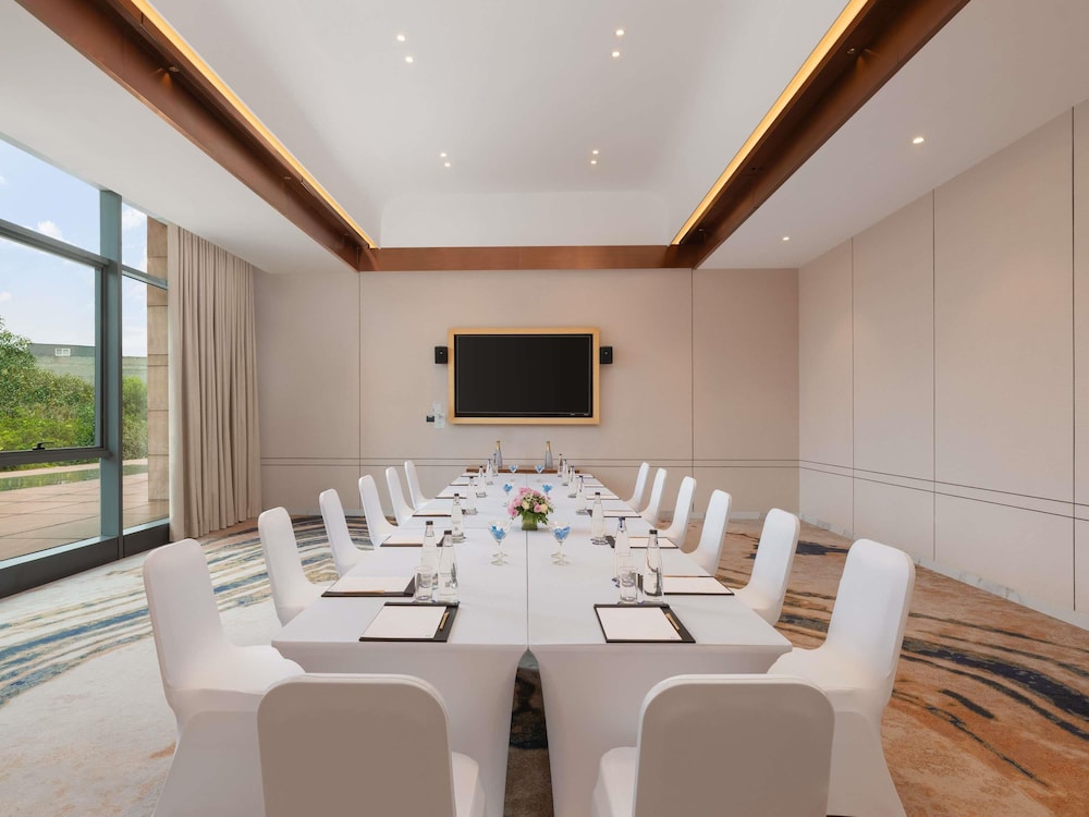 Novotel New Delhi City Centre 40/50