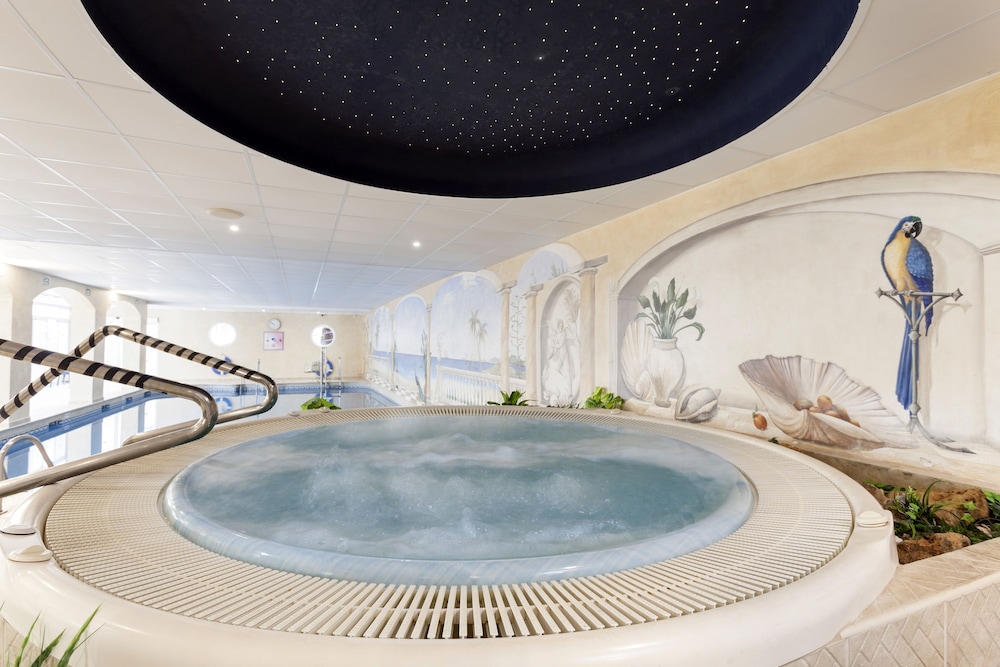 Crown Resorts Club Marbella 24/50