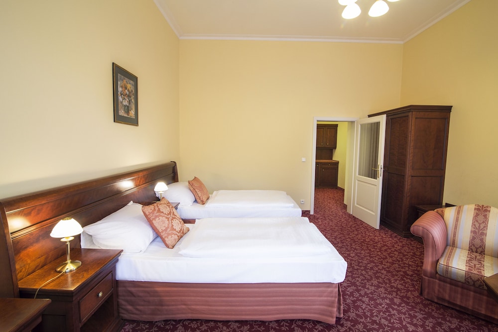 Ontario Hotel Garni 22/75