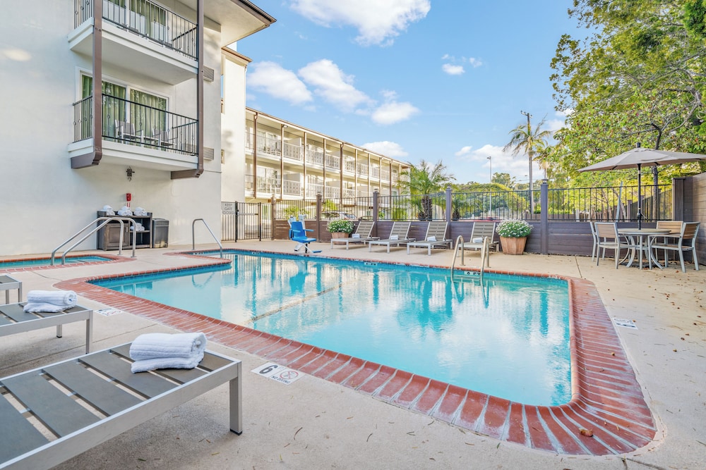 Avania Inn of Santa Barbara 7/80
