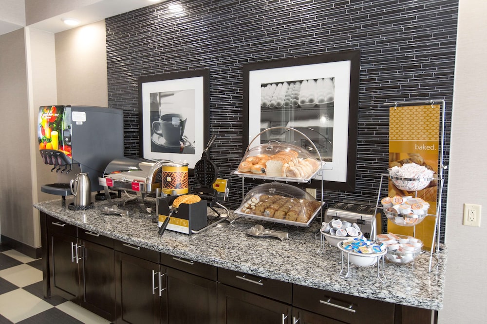 Hampton Inn And Suites Oklahoma City Airport Ok 32/46