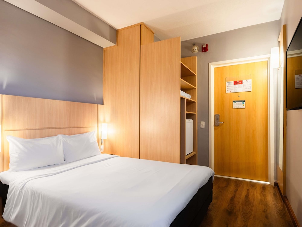Room, Double Bed, Accessible