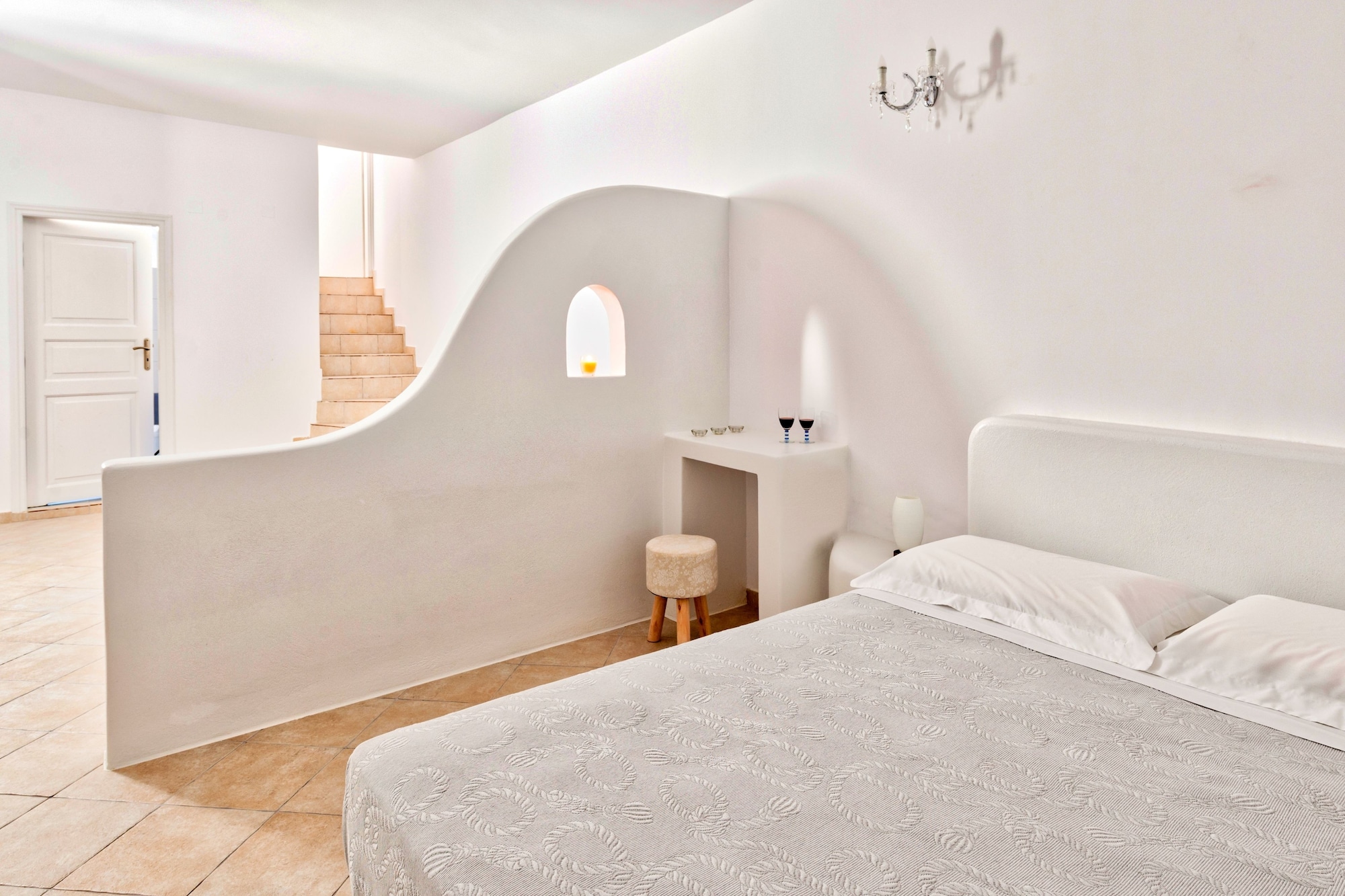 Interior, Residence, 6 Queen Beds, Outdoor Jetted Tub, Sofa, Hot Tub