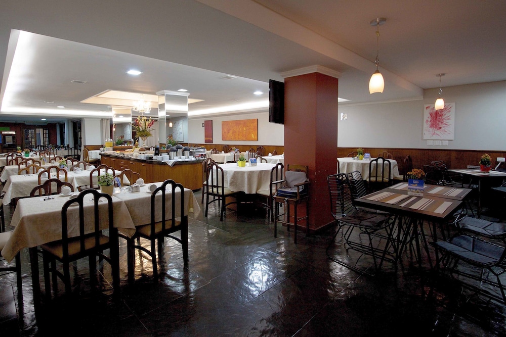 BRISTOL EXCELER PLAZA HOTEL 52/67
