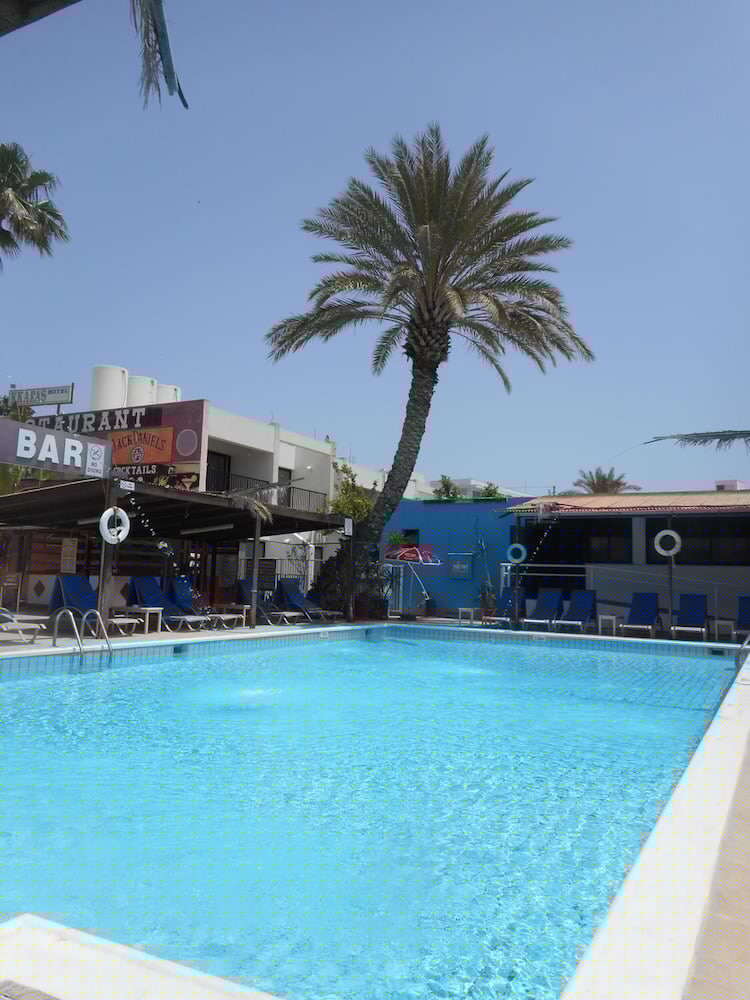Kkaras Hotel 16/68
