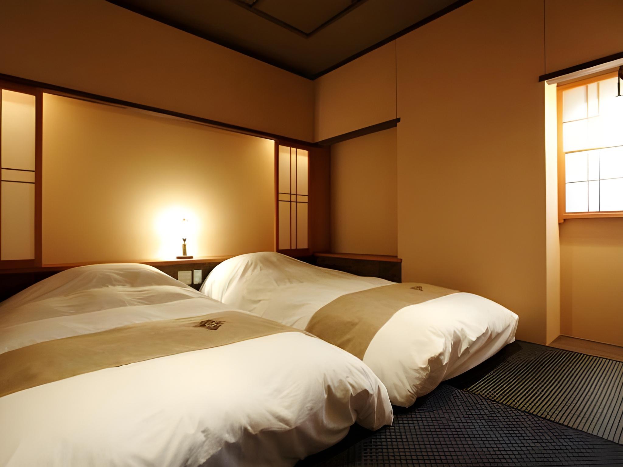 Japanese Western, Outdoor Bath