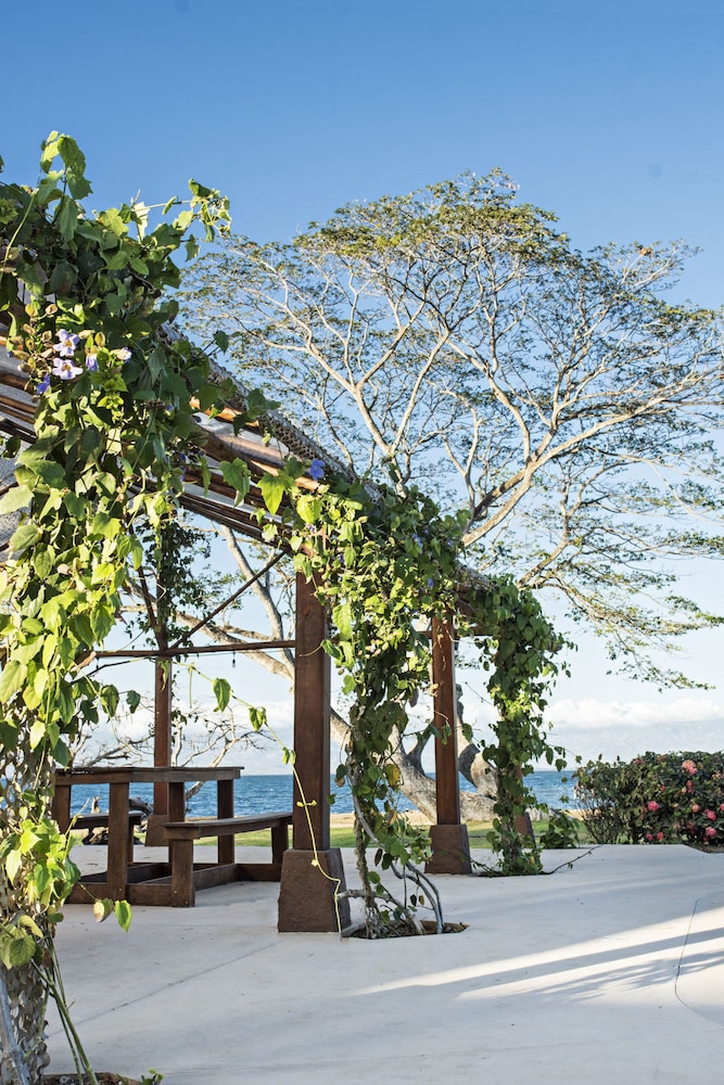 OPacifico Hotel in PAQUERA