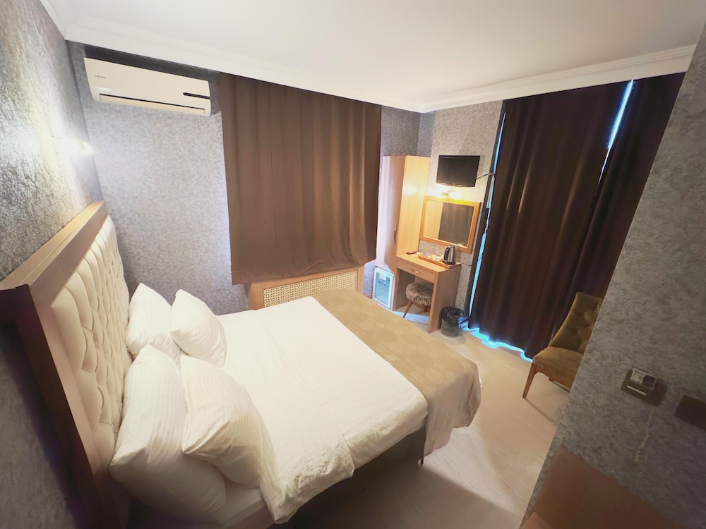 Lounge Boutique Hotel 8/50