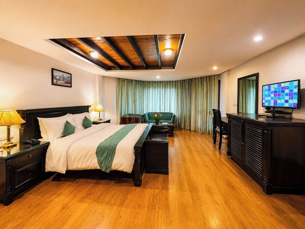 MANU ALLAYA(The Resort Spa in the Himalayas) 12/50